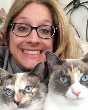 Tara wilkinson with her two cats