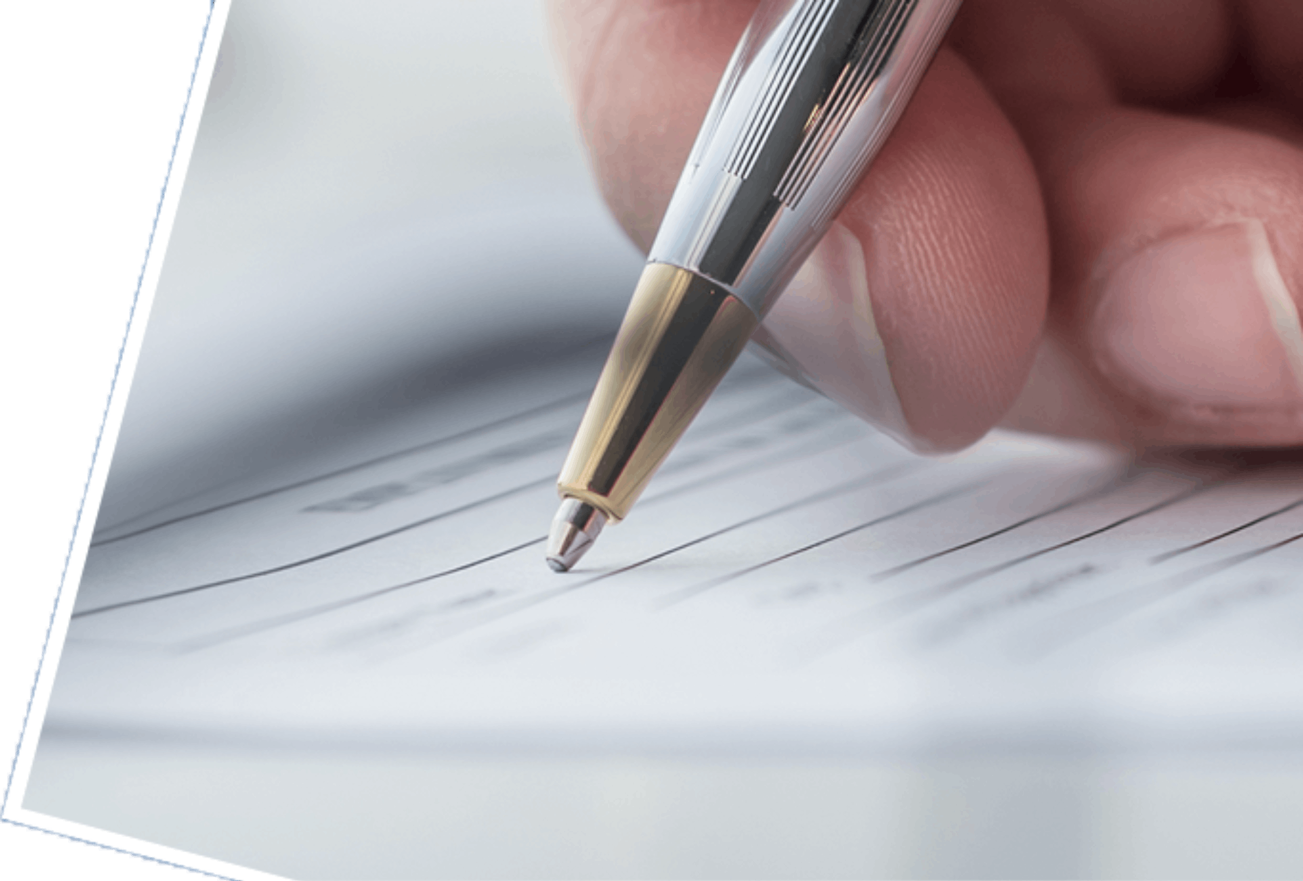 caneta a preencher um formulário